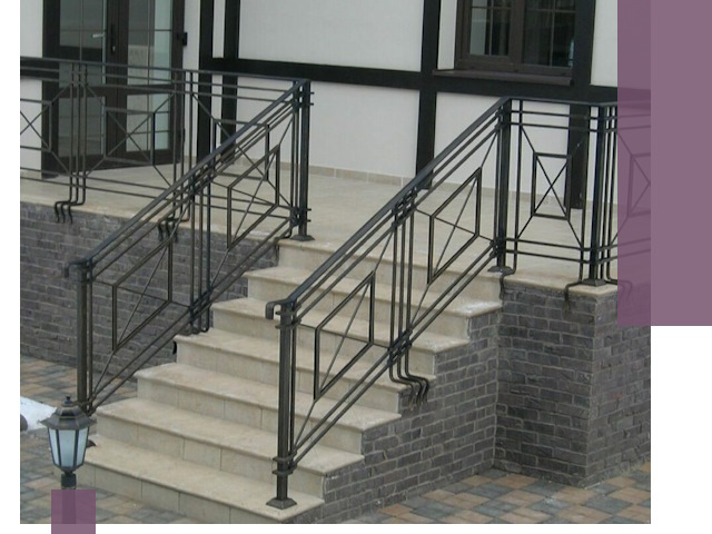 Перила для крыльца в Курске — монтаж, изготовление и установка