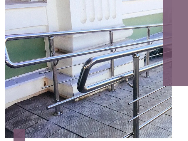 Ограждения пандусов из металла и нержавейки в Курске