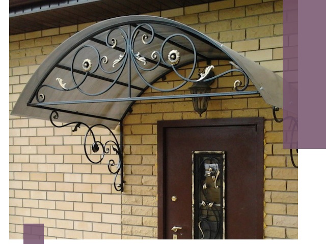 Изготовление козырьков из металла под ключ в Курске